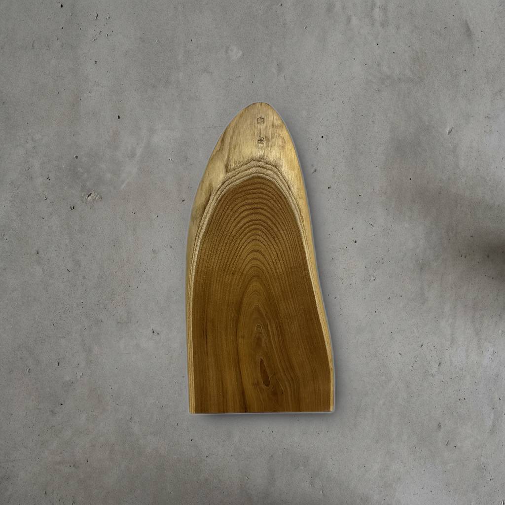 エンジュ No.10 — 160 mm x 330 mm x 15 mm