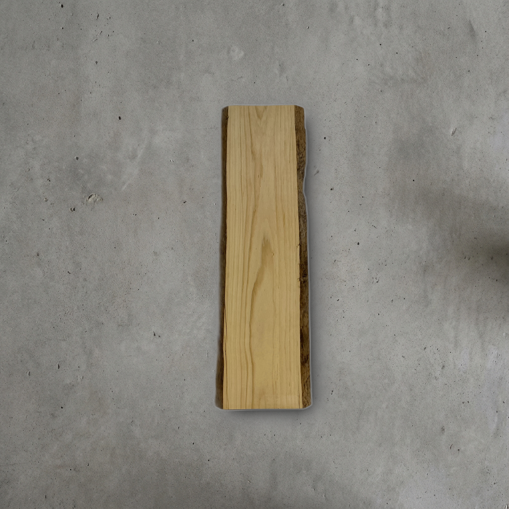 カヤ No.01 — 190 mm x 565 mm x 22 mm