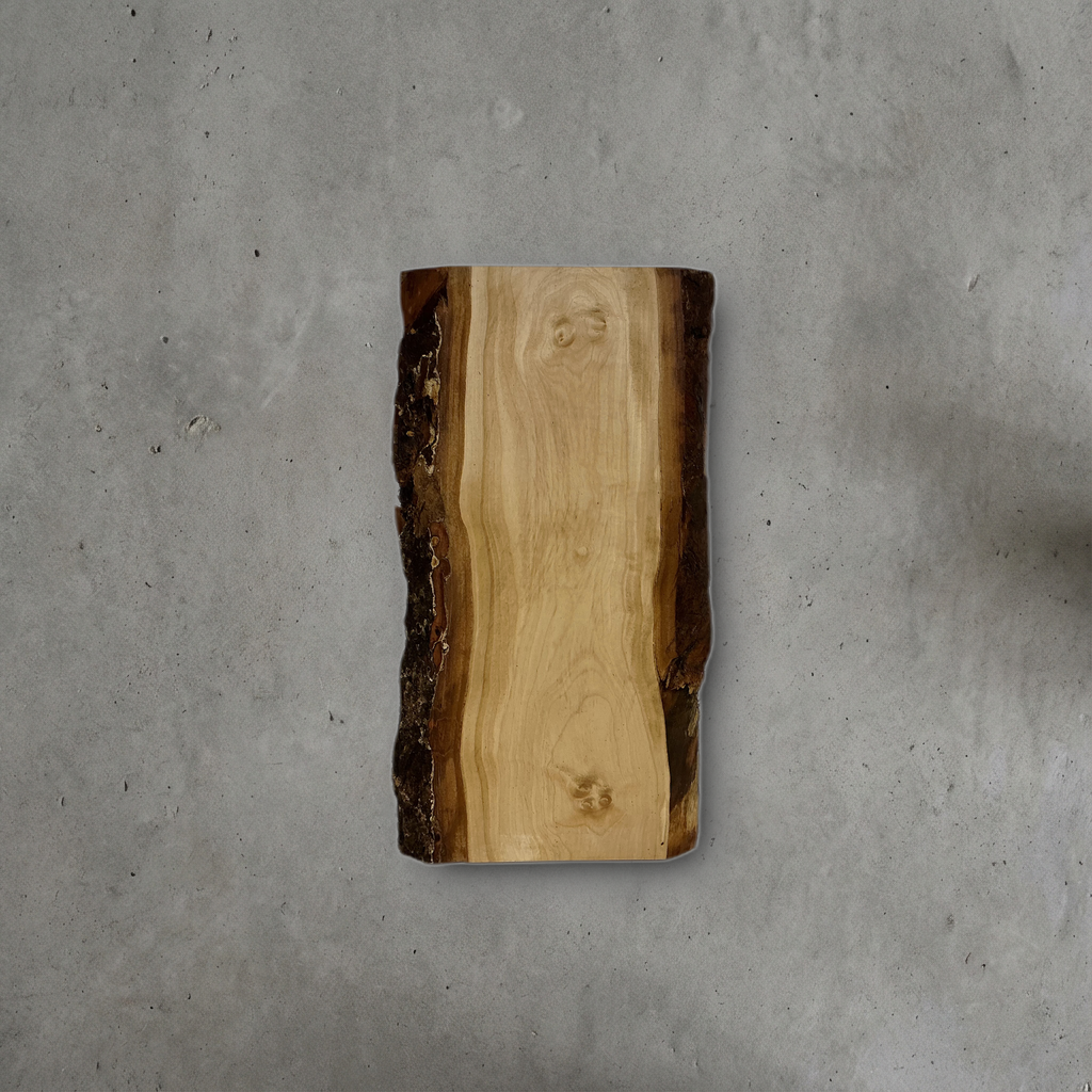 トチ No.24 — 230 mm x 410 mm x 20 mm